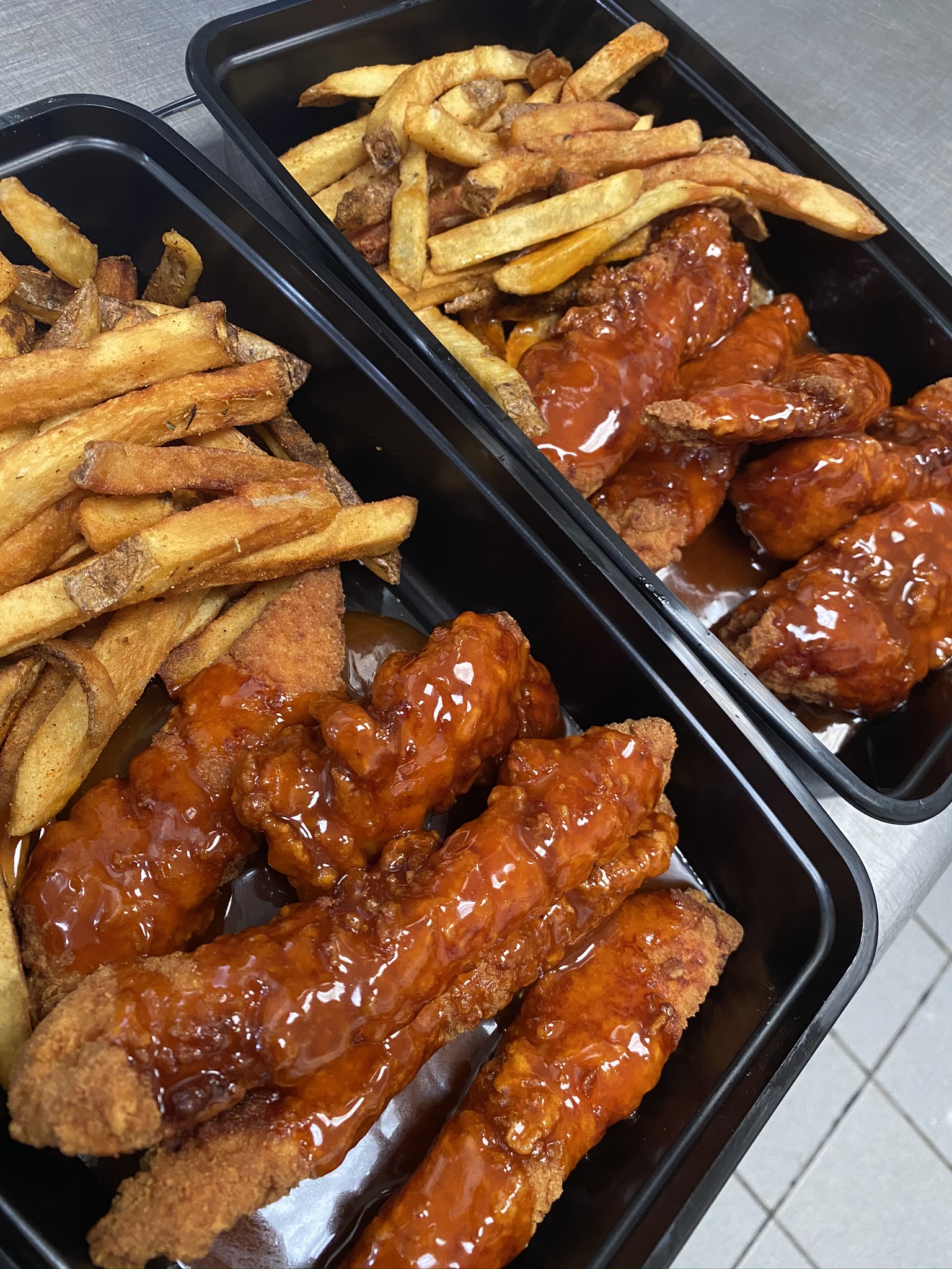 Lee's Famous Cheesesteaks & Wings Orlando Roaming Hunger