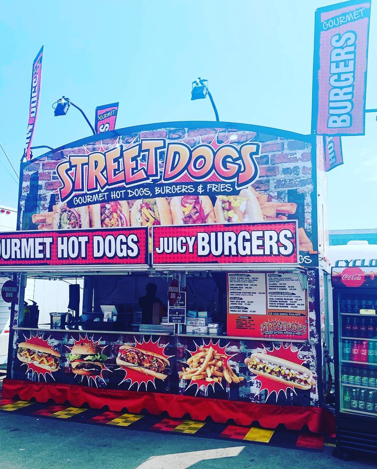 Street Dogs & Smash Burgers Vancouver Roaming Hunger